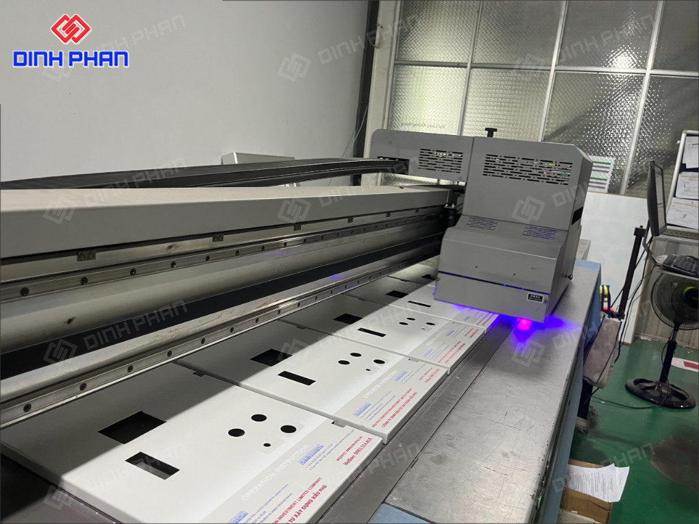 In UV mica Ninh Thuận hiện đại, bền đẹp