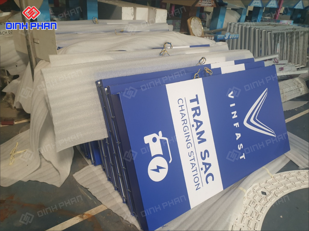 In UV mica Ninh Thuận hiện đại, bền đẹp