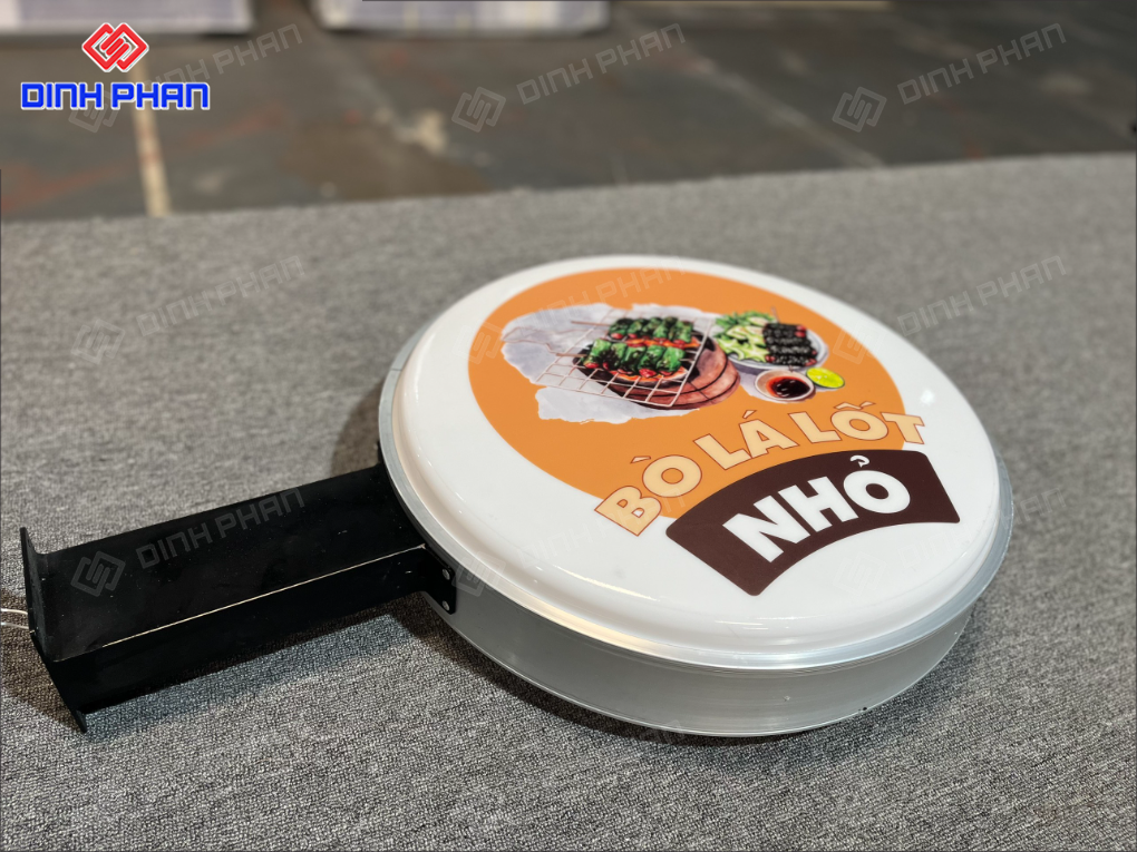 In UV mica Ninh Thuận hiện đại, bền đẹp