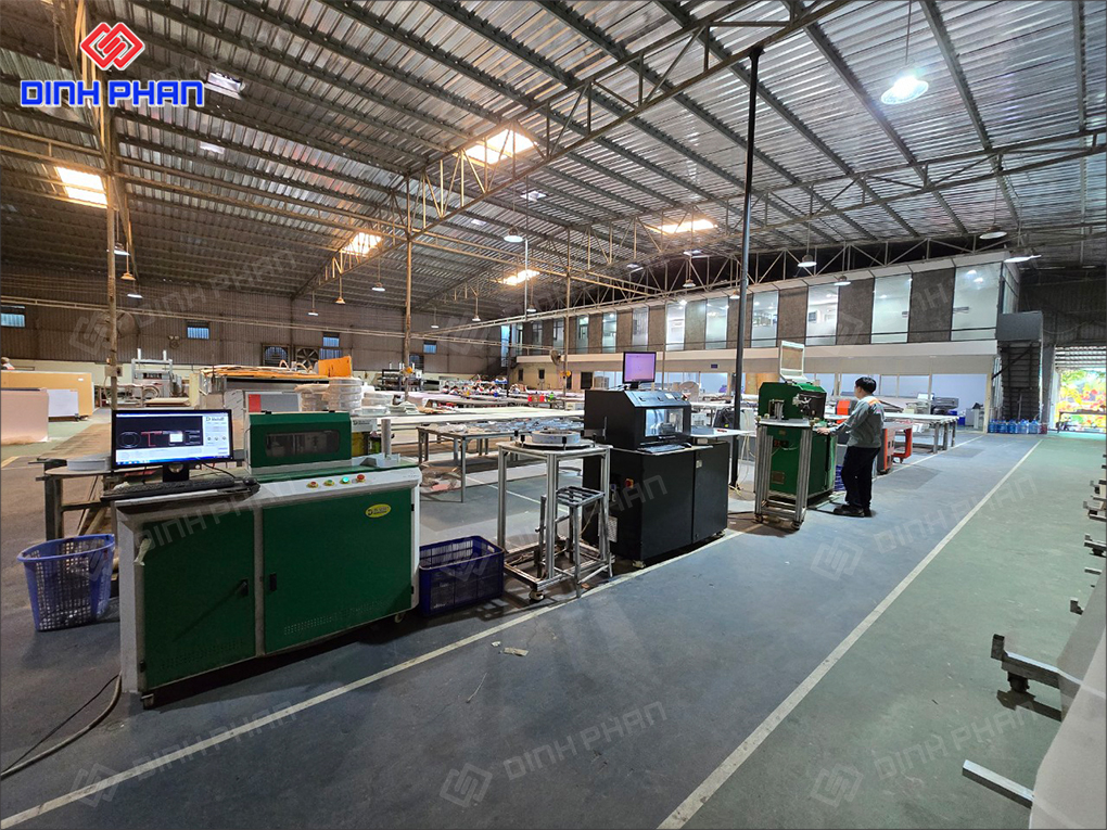Xưởng gia công cắt laser quy mô lớn, đáp ứng nhiều đơn hàng khác nhau