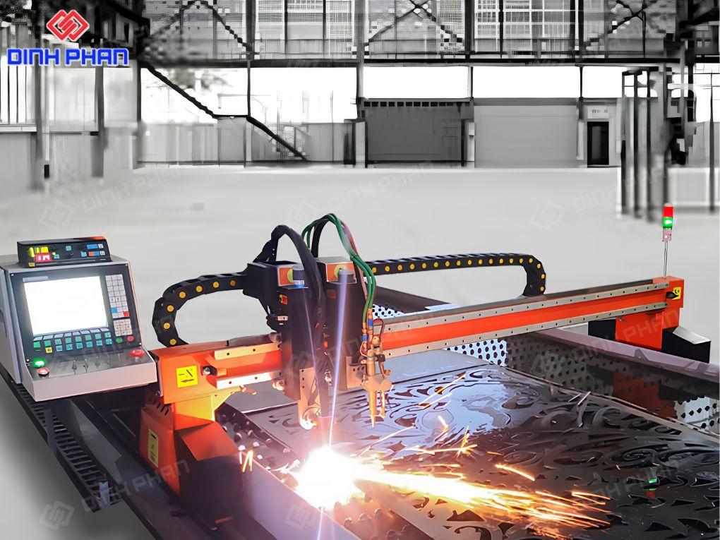 Gia công CNC BMT đẹp, chuẩn và dễ ứng dụng Cắt Plasma CNC – Giải pháp tối ưu cho sắt tấm dày