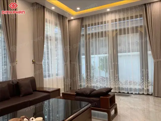 Rèm Cửa Phòng Khách BMT: Bảng Giá & Xu Hướng Thiết Kế Mới