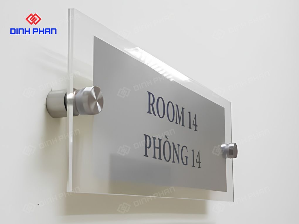 Bảng tên phòng bằng Mica